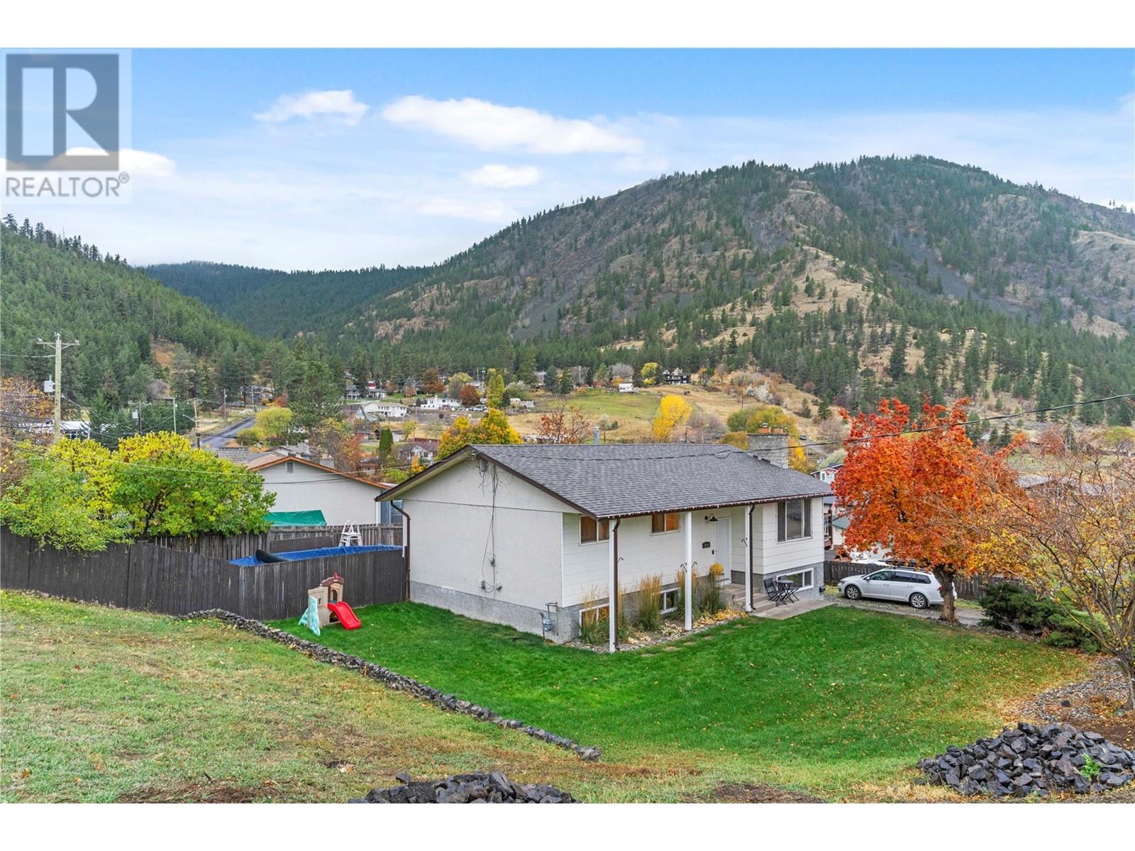 5849 LEONARD Place Kamloops