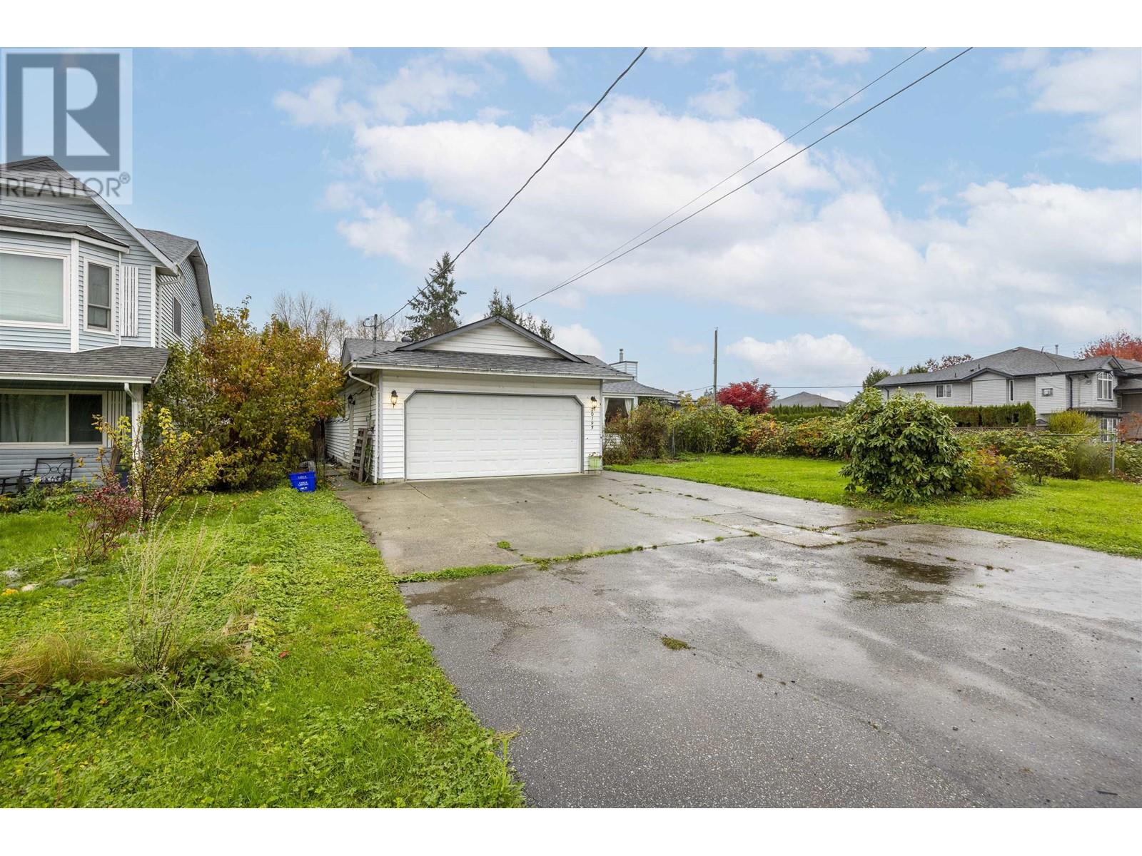 20193 Chigwell Street, Maple Ridge, British Columbia  V2X 9P9 - Photo 3 - R2941107