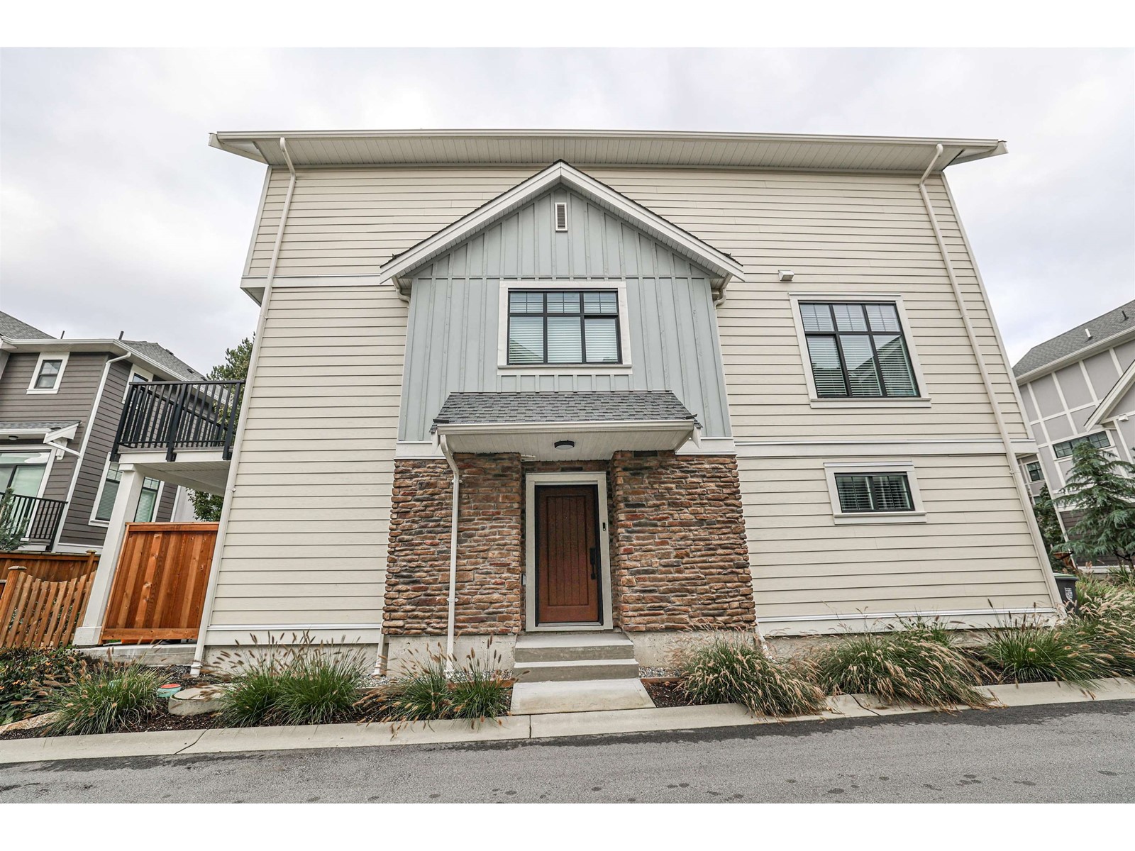 Property at 17 20327 72B AVENUE image 4