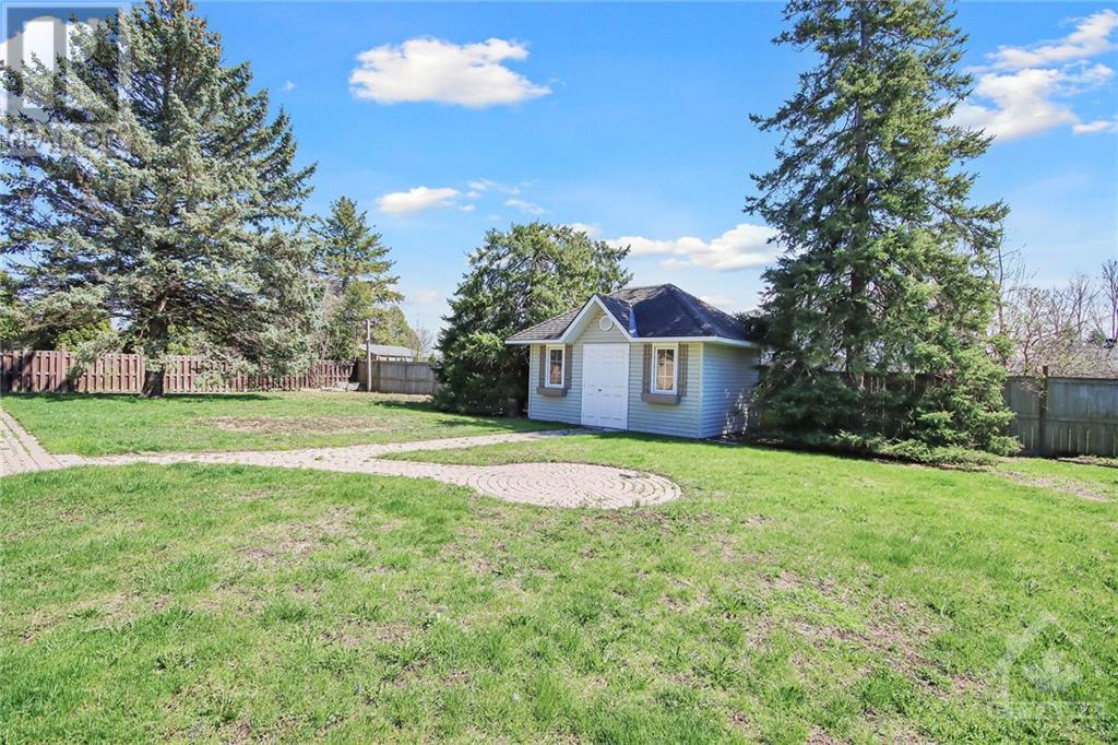 1664 St Barbara StreetOttawa, Ontario  K1T 1L9 - Photo 23 - X10442376