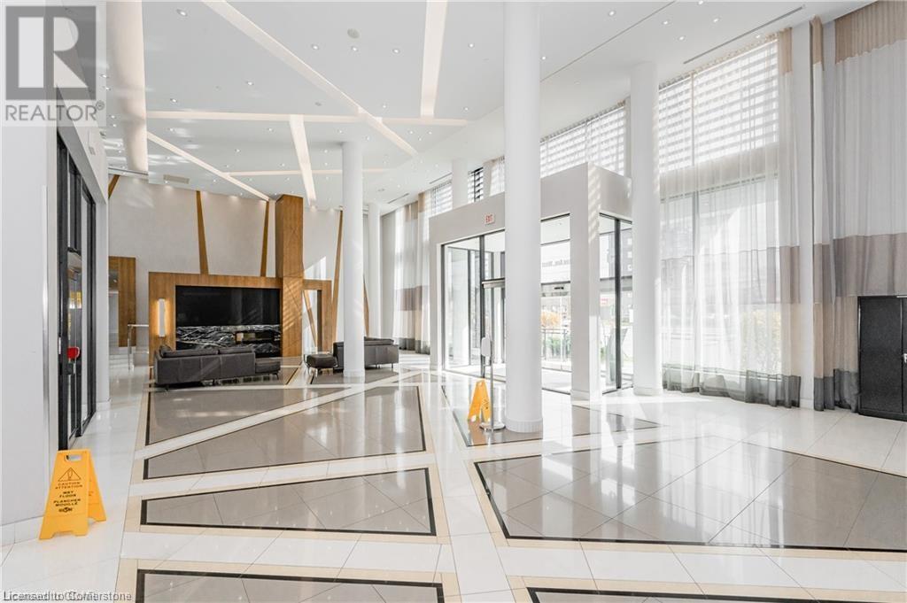 75 Eglinton Avenue W Unit# 2307, Mississauga, Ontario  L5R 0E5 - Photo 4 - 40672744