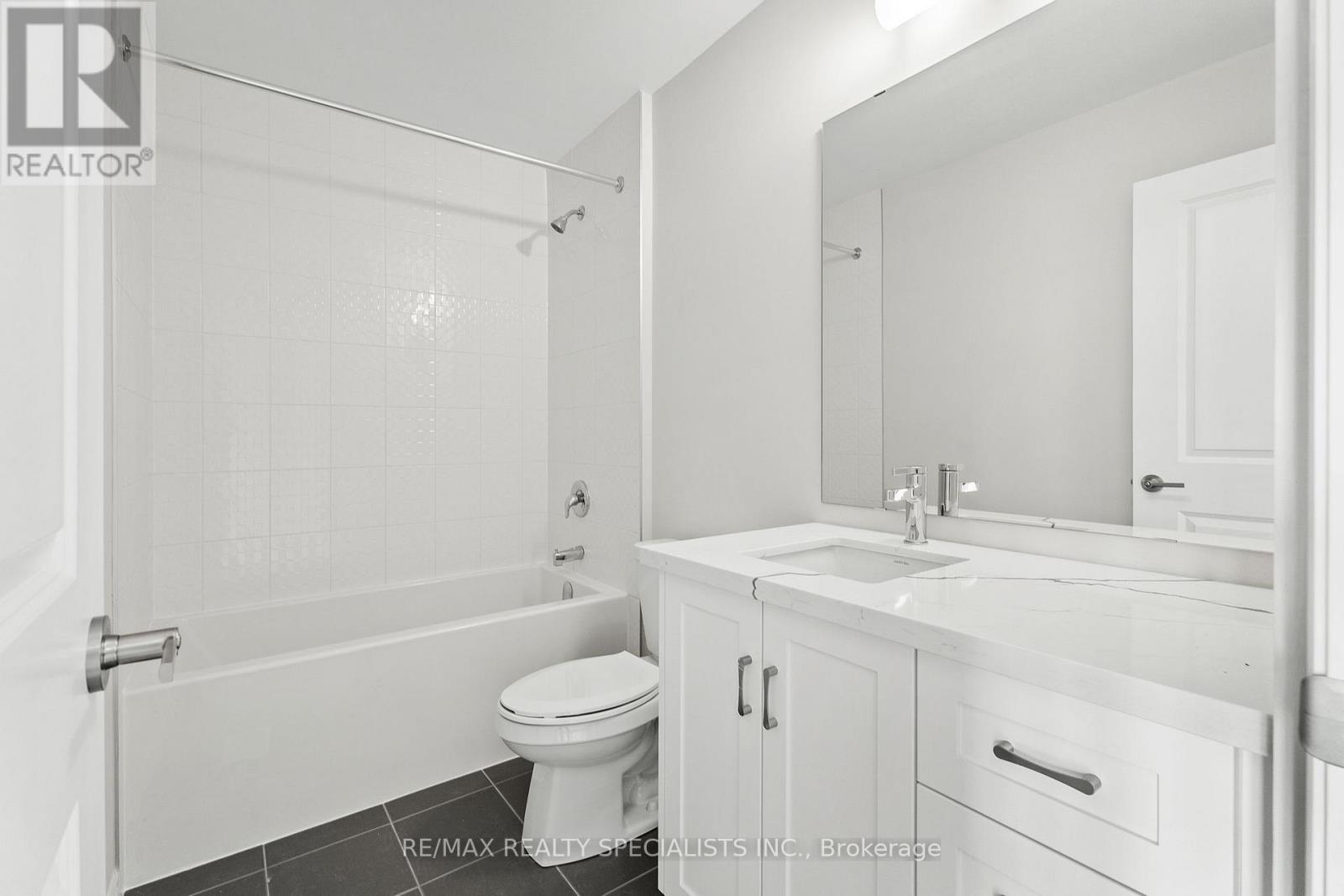 15 Folcroft Street, Brampton, Ontario  L6Y 6L3 - Photo 30 - W10405003