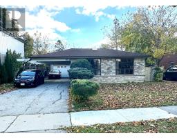 476 TEDWYN DRIVE, Mississauga, Ontario