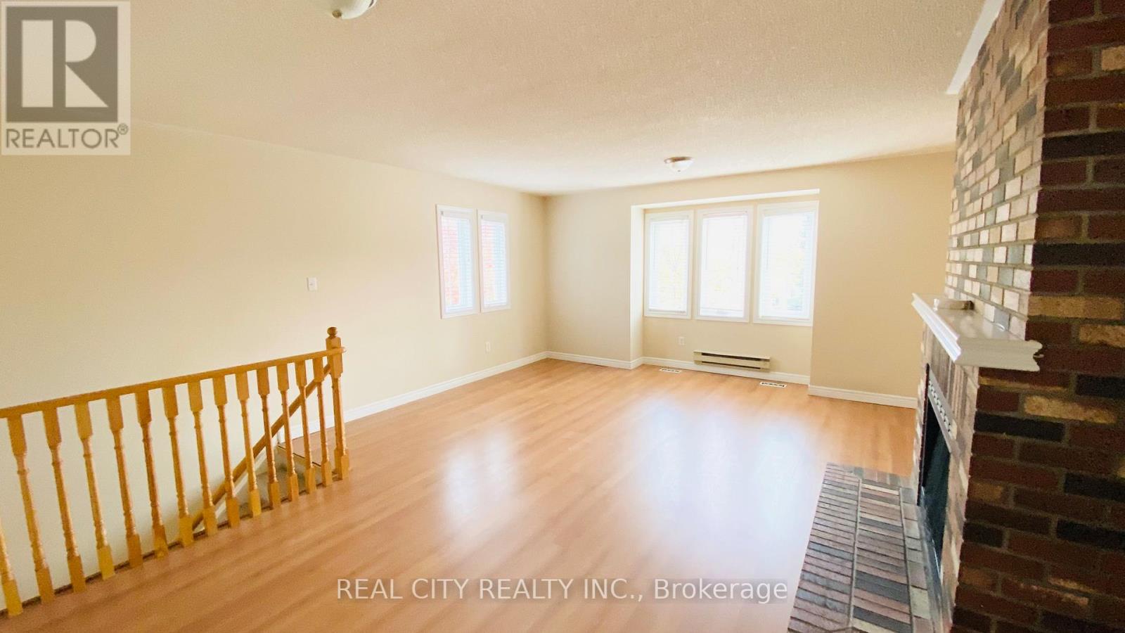 5953 Chorley (Upper) Place, Mississauga, Ontario  L5M 5L8 - Photo 5 - W10405127