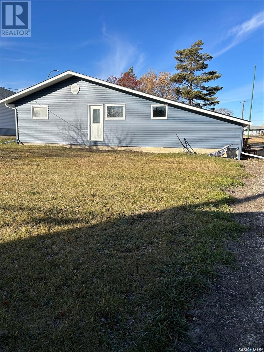 628 1st Street W, Kelvington, Saskatchewan  S0A 1W0 - Photo 5 - SK985387