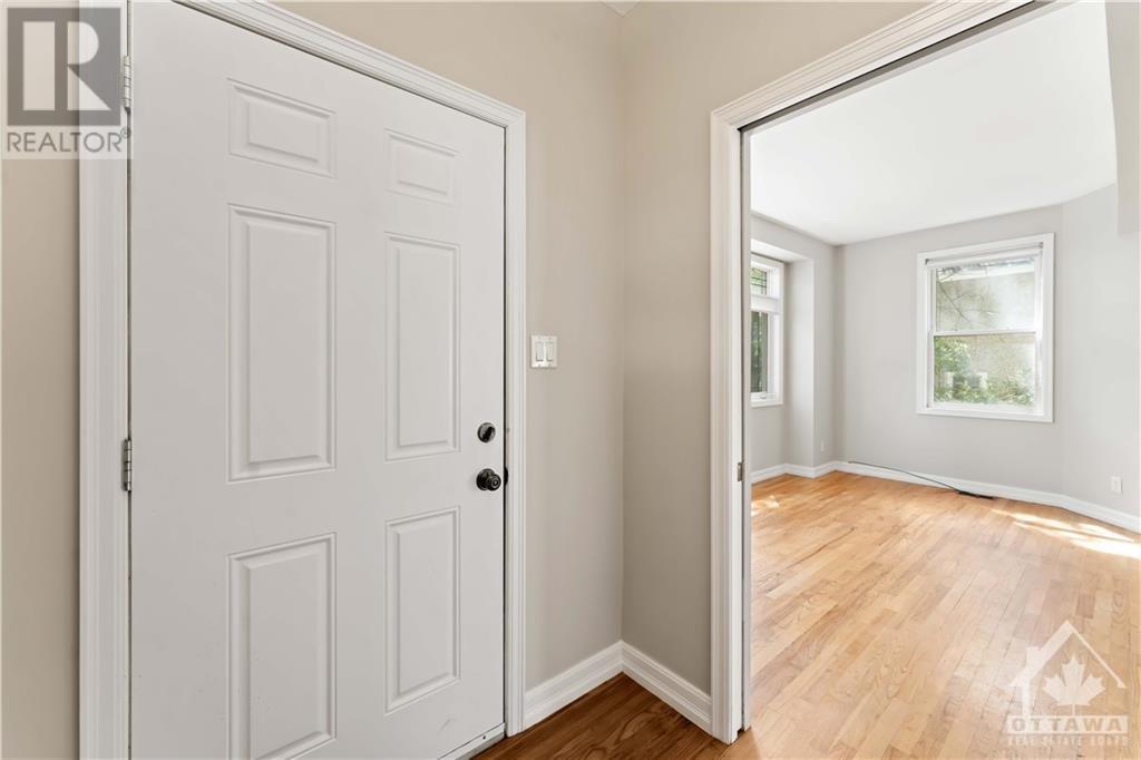 463 Sunnyside AvenueOttawa, Ontario  K1S 0S8 - Photo 4 - X10418840