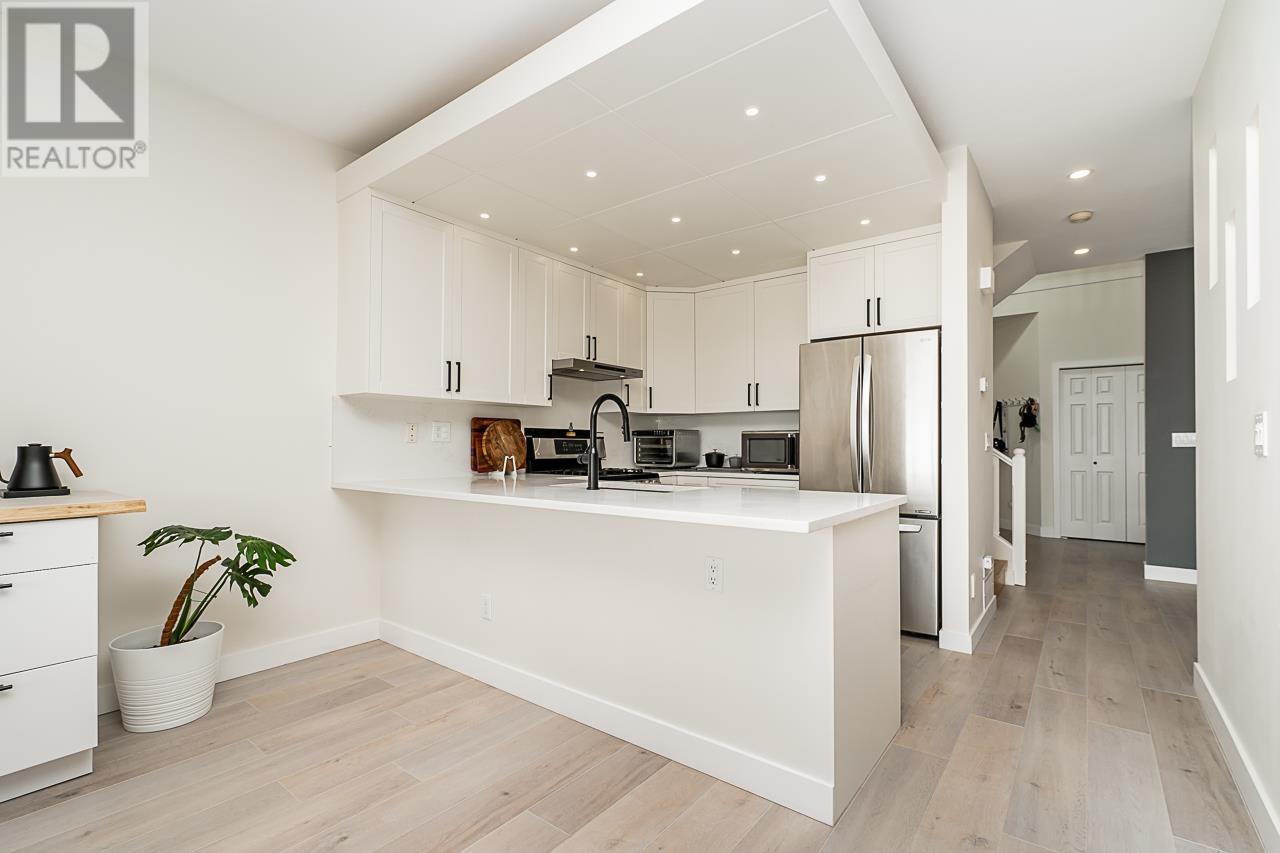 43 2979 Panorama Drive, Coquitlam, British Columbia  V3E 2W8 - Photo 5 - R2938249