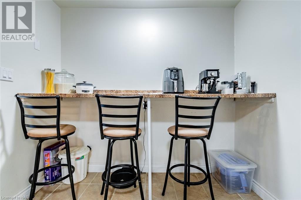 12 Tara Crescent, Thorold, Ontario  L2V 4M1 - Photo 4 - 40651499