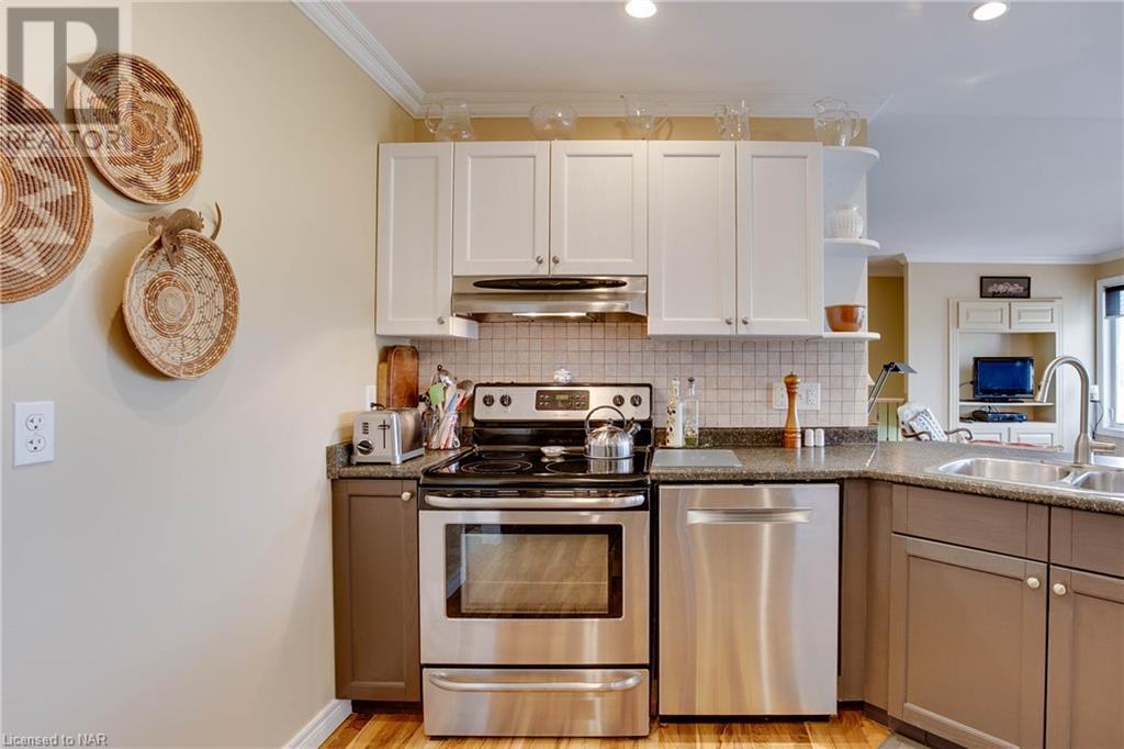 454 Holloway Bay Road S, Sherkston, Ontario  L0S 1R0 - Photo 14 - 40670065