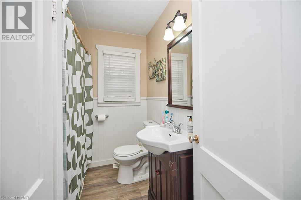 7992 Peter Street, Niagara Falls, Ontario  L2G 6S9 - Photo 18 - 40672080