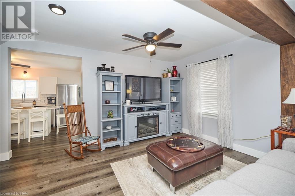 7992 Peter Street, Niagara Falls, Ontario  L2G 6S9 - Photo 8 - 40672080