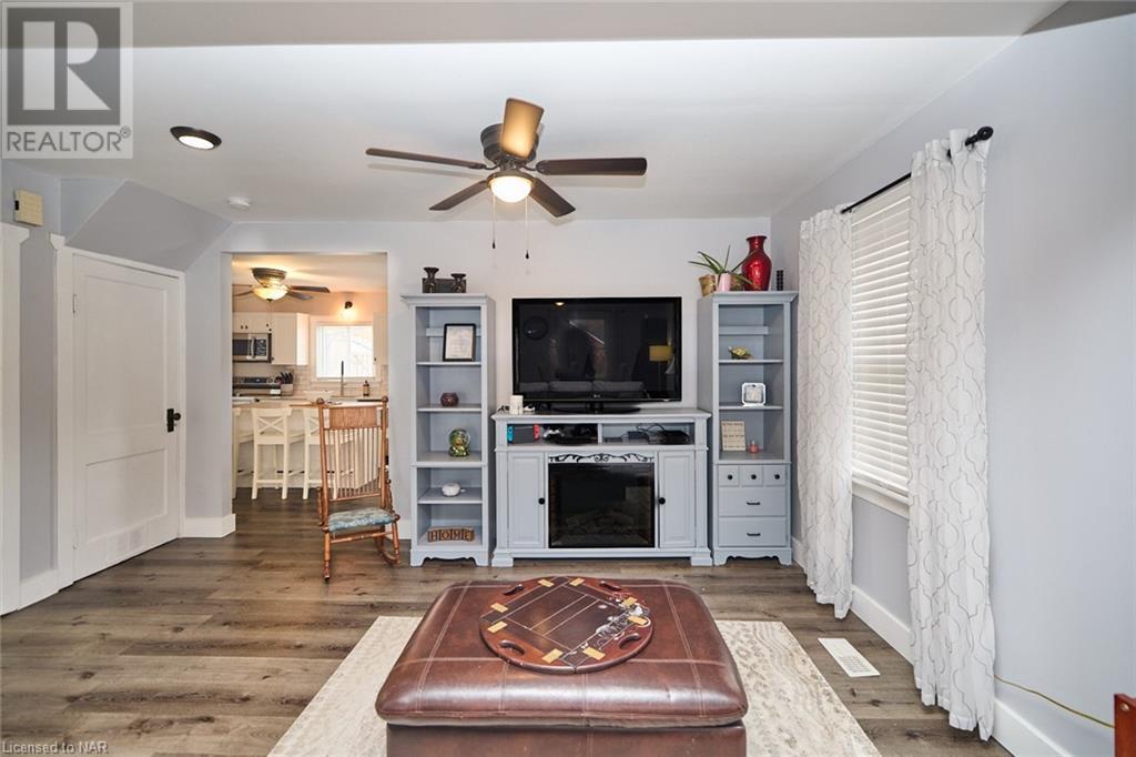 7992 Peter Street, Niagara Falls, Ontario  L2G 6S9 - Photo 9 - 40672080