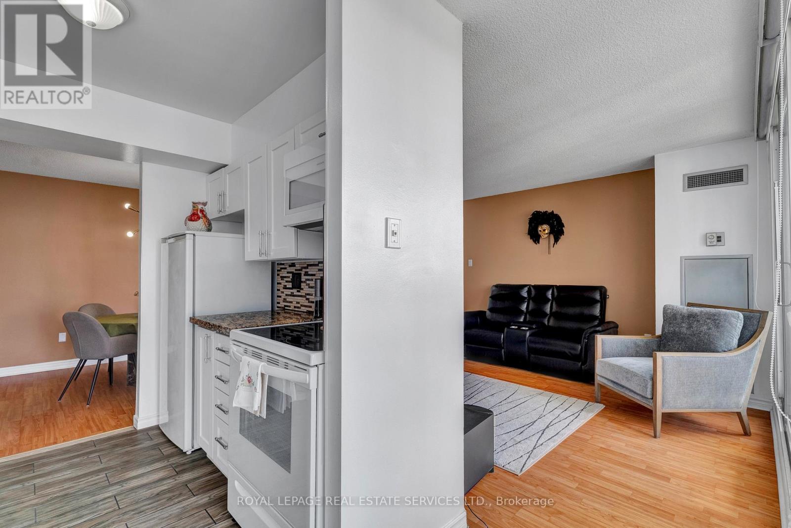 607 - 3077 Weston Road, Toronto, Ontario  M9M 3A1 - Photo 17 - W10405467