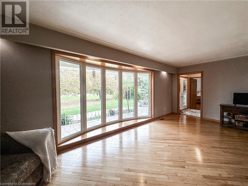 2320 Hendershot Road, Binbrook, Ontario  L0R 1C0 - Photo 6 - 40671870