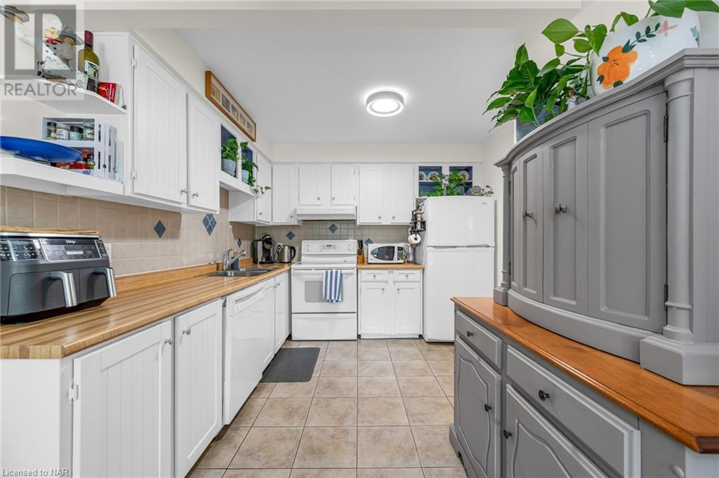 122 Lakeshore Road Unit# 34, St. Catharines, Ontario  L2N 6N6 - Photo 7 - 40649796