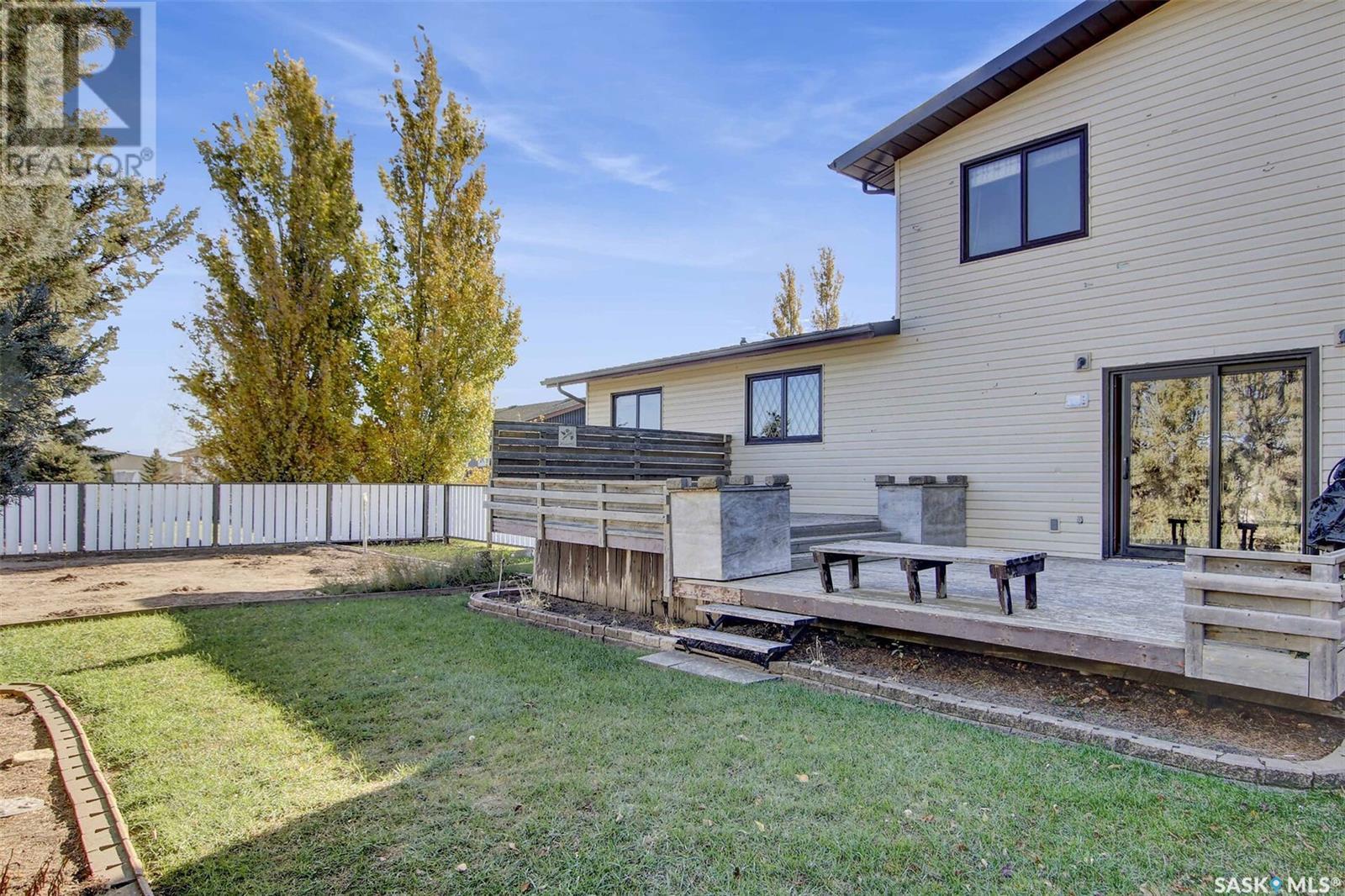 25 Morin Crescent, Gravelbourg, Saskatchewan  S0H 1X0 - Photo 41 - SK987402