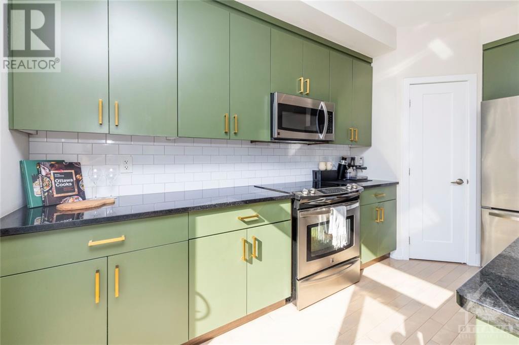 1306 Avenue P Avenue, Ottawa, Ontario  K1G 0B3 - Photo 10 - X10418935