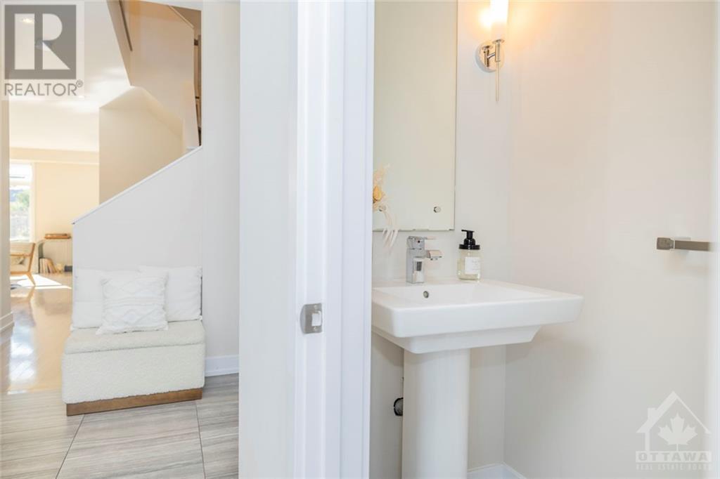 1306 Avenue P Avenue, Ottawa, Ontario  K1G 0B3 - Photo 14 - X10418935