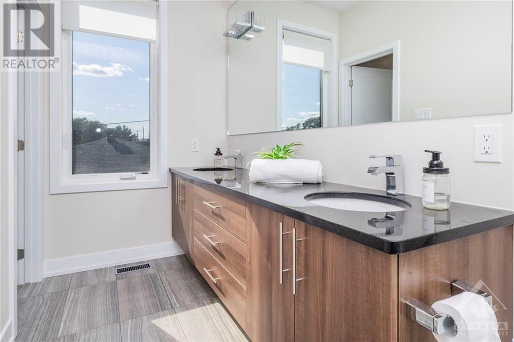 1306 Avenue P Avenue, Ottawa, Ontario  K1G 0B3 - Photo 18 - X10418935