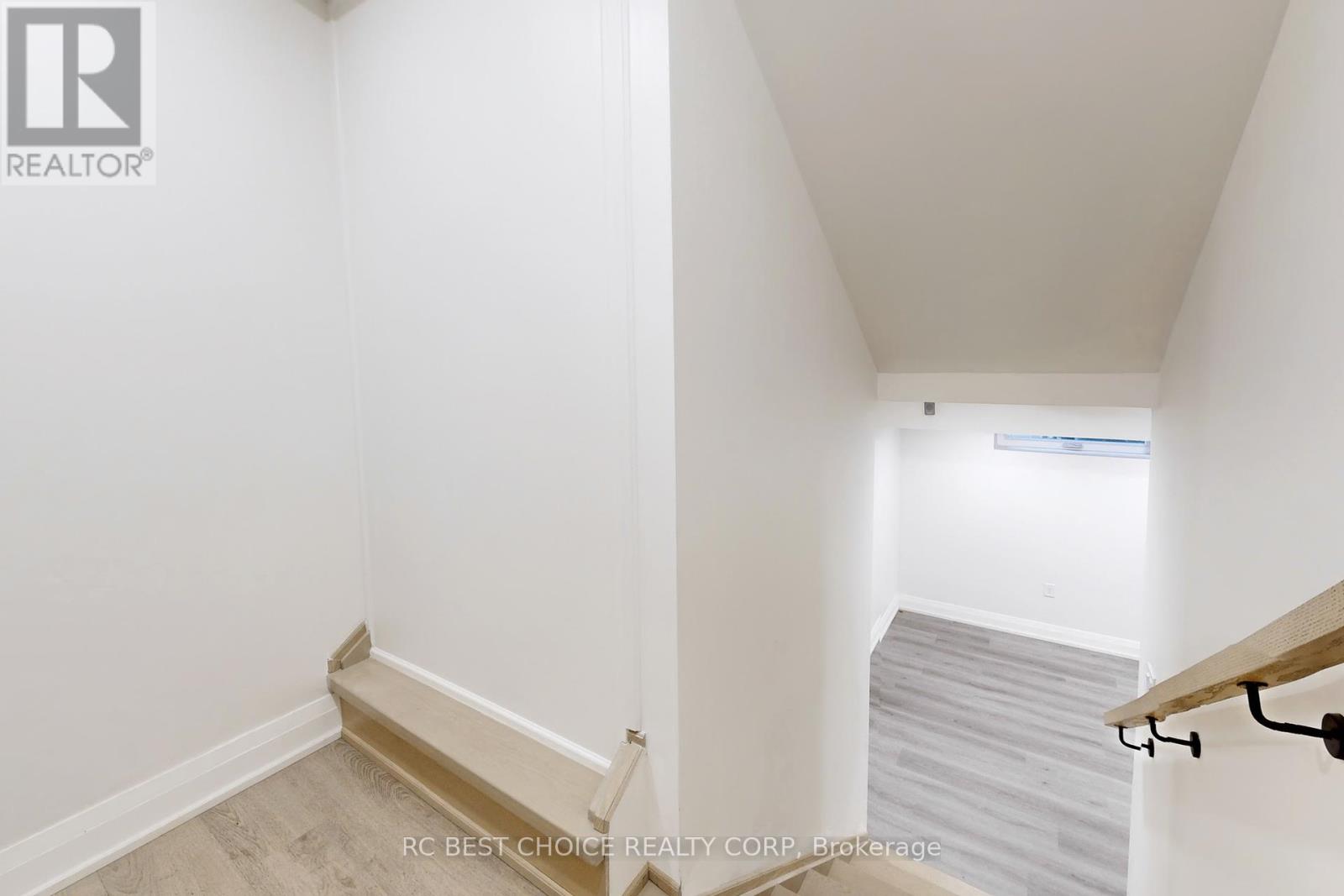 260 Dewhurst Boulevard N, Toronto, Ontario  M4J 3K8 - Photo 37 - E10405895