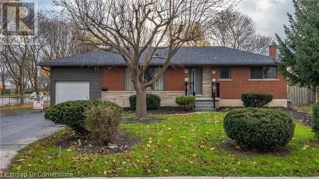 43 PATTERSON Avenue E, Brantford, Ontario