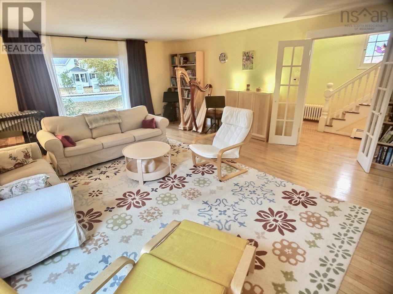 62 School Street, Annapolis Royal, Nova Scotia  B0S 1A0 - Photo 3 - 202425969