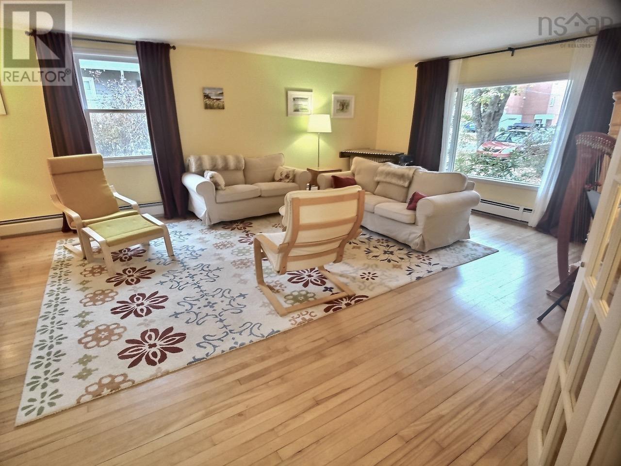 62 School Street, Annapolis Royal, Nova Scotia  B0S 1A0 - Photo 4 - 202425969