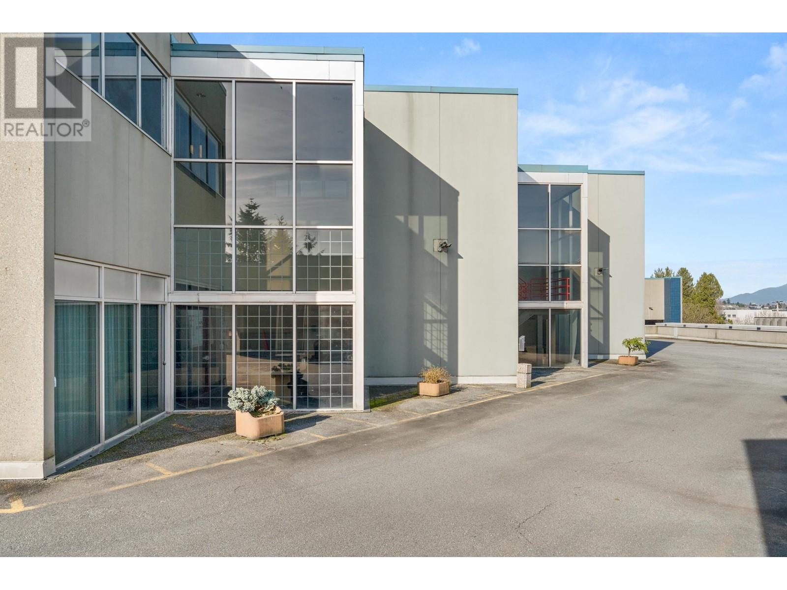 2802 INGLETON AVENUE, Burnaby, British Columbia