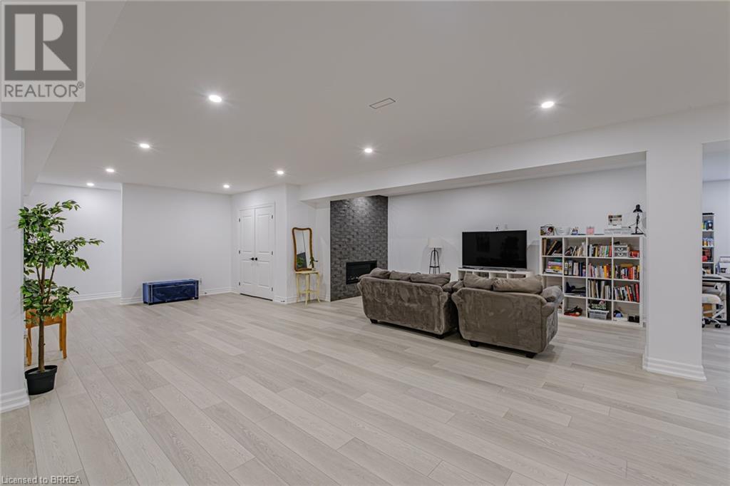 18 Bannister Street, Oakland, Ontario  N0E 1L0 - Photo 39 - 40673179