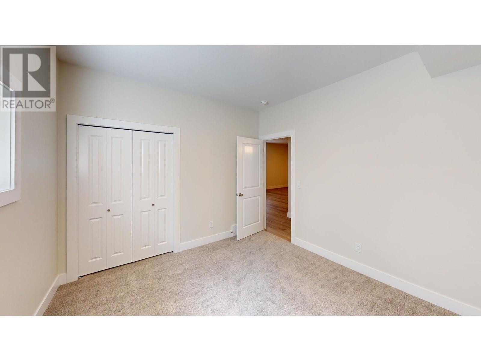 351 LEGACY LOOKOUT Unit# B Cranbrook