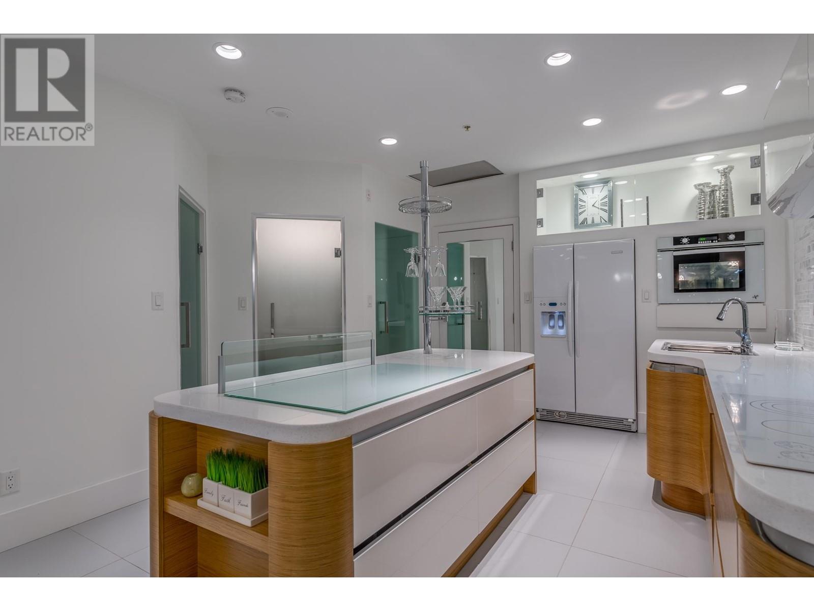 203 1177 Hornby Street, Vancouver, British Columbia  V6Z 2E9 - Photo 6 - R2941357