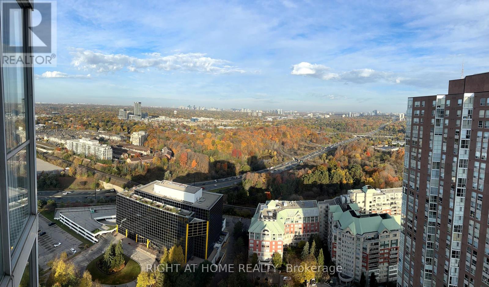 3606 - 5 Concorde Place, Toronto, Ontario  M3C 3M8 - Photo 12 - C10406103