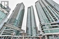 306 - 18 HARBOUR STREET, Toronto, Ontario