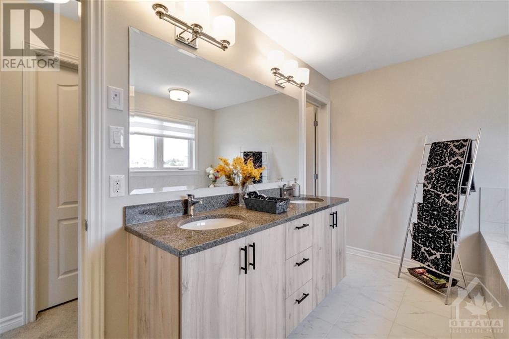 868 Snowdrop CrescentOttawa, Ontario  K1T 0X7 - Photo 22 - X10418950