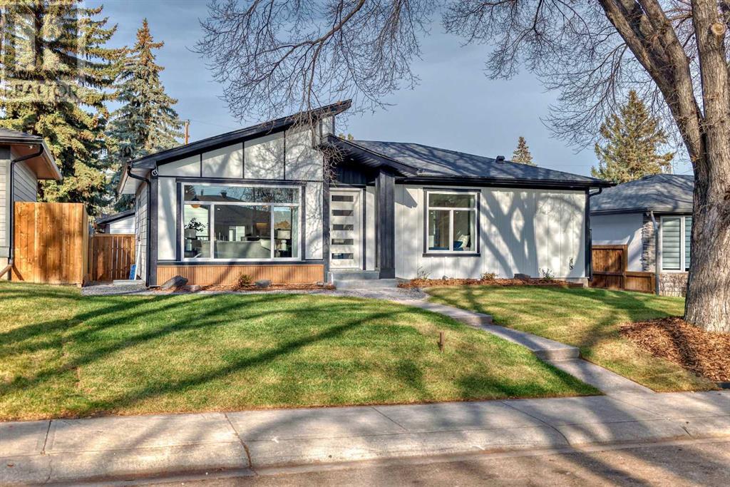 38 Armstrong Crescent Se, Calgary, Alberta  T2J 0X3 - Photo 3 - A2175272