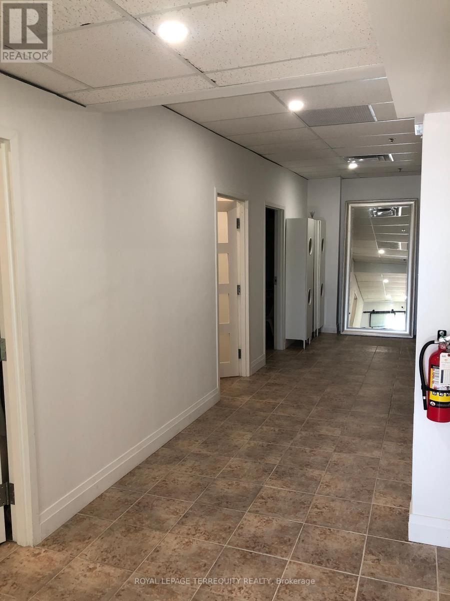 13-202 - 8611 Weston Road, Vaughan, Ontario  L4L 9P1 - Photo 11 - N10406120