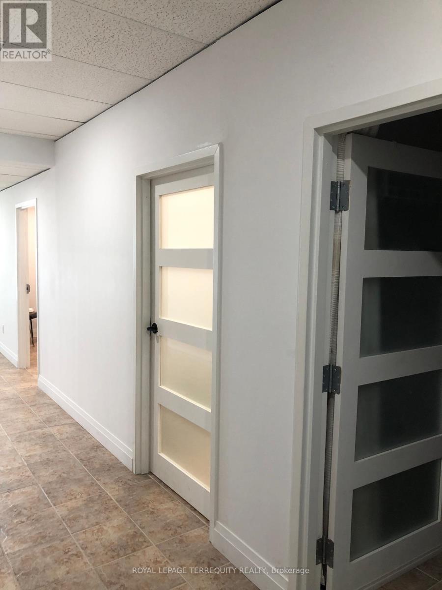 13-202 - 8611 Weston Road, Vaughan, Ontario  L4L 9P1 - Photo 5 - N10406120