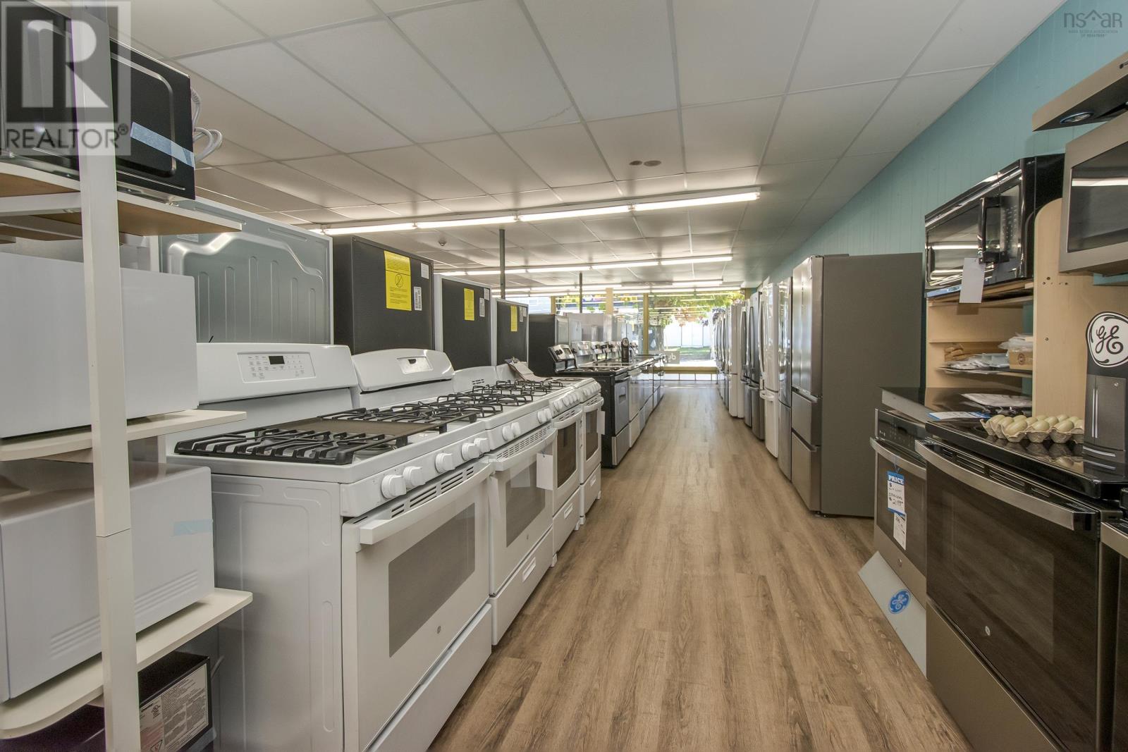 147 Water Street, Shelburne, Nova Scotia  B0T 1W0 - Photo 6 - 202425995