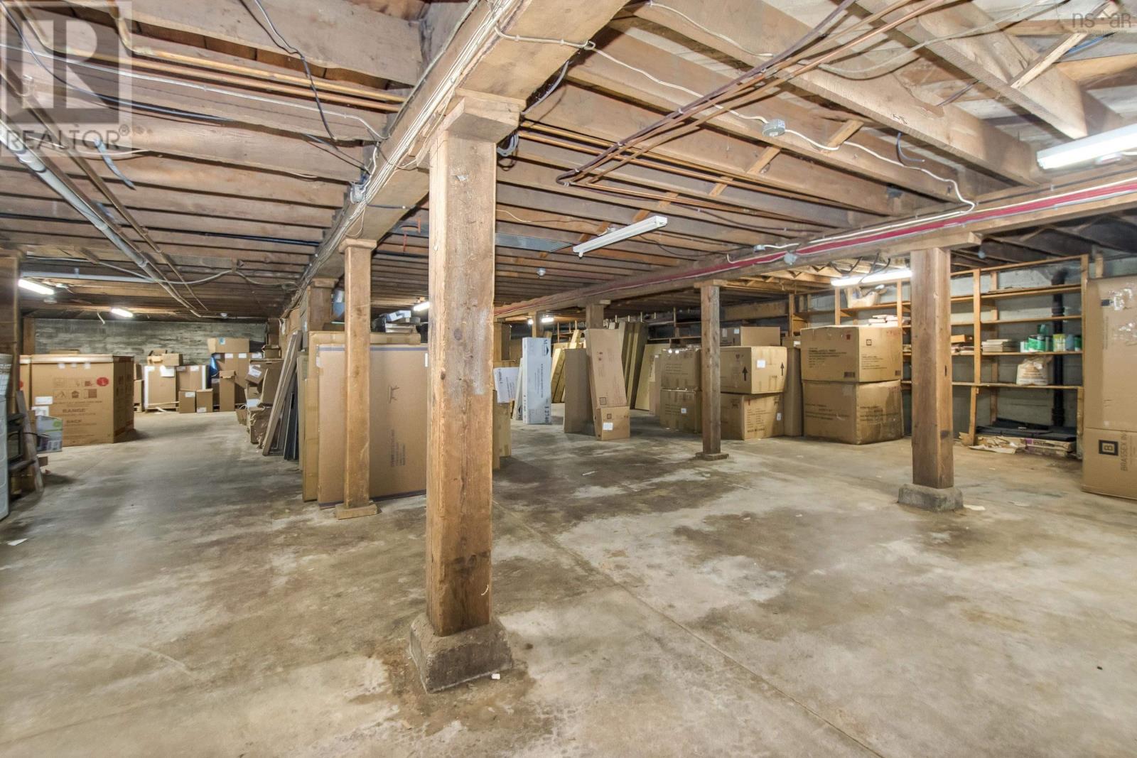 147 Water Street, Shelburne, Nova Scotia  B0T 1W0 - Photo 8 - 202425995