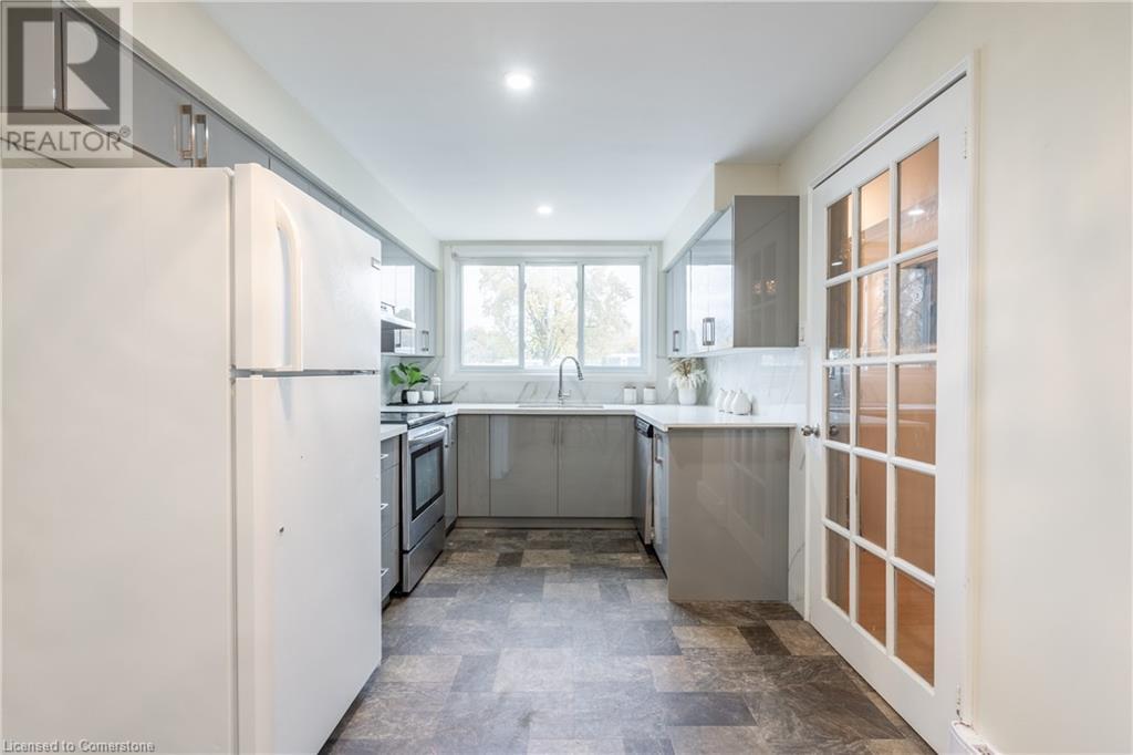 25 Britten Close Unit# B52, Hamilton, Ontario  L9C 4J8 - Photo 12 - 40673115