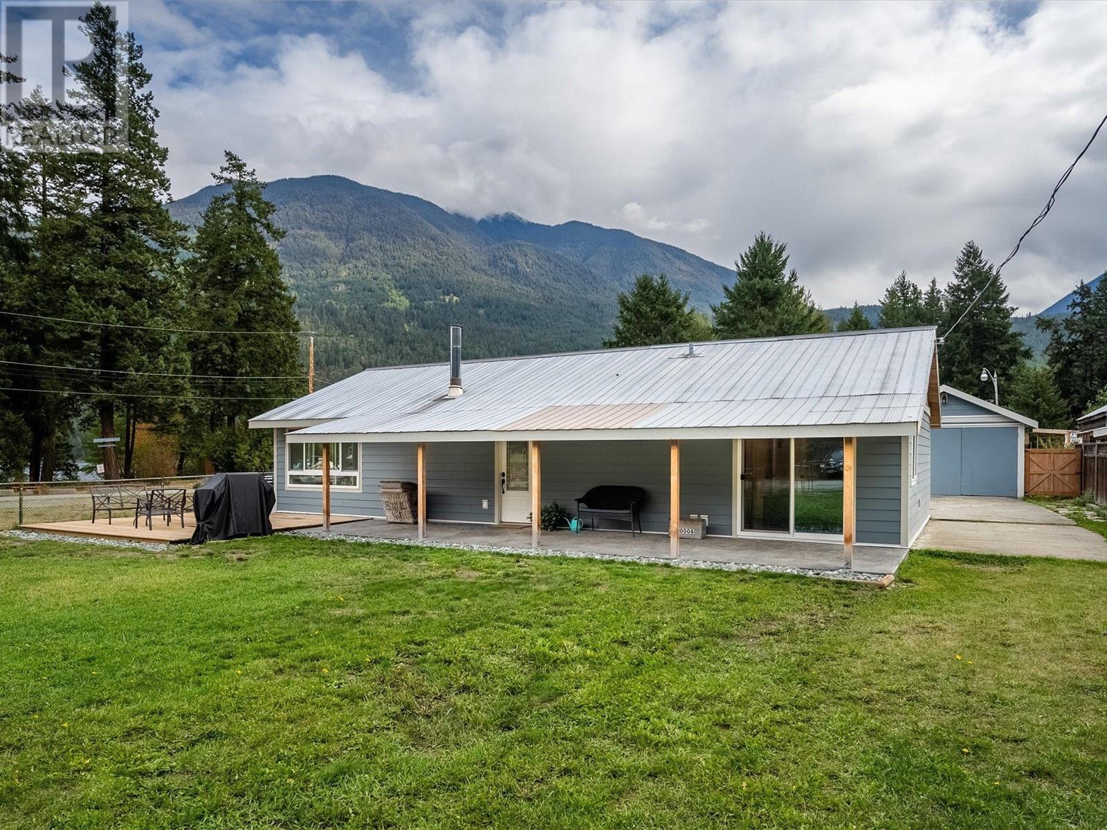10008 KOOCHA ROAD, D'Arcy, British Columbia