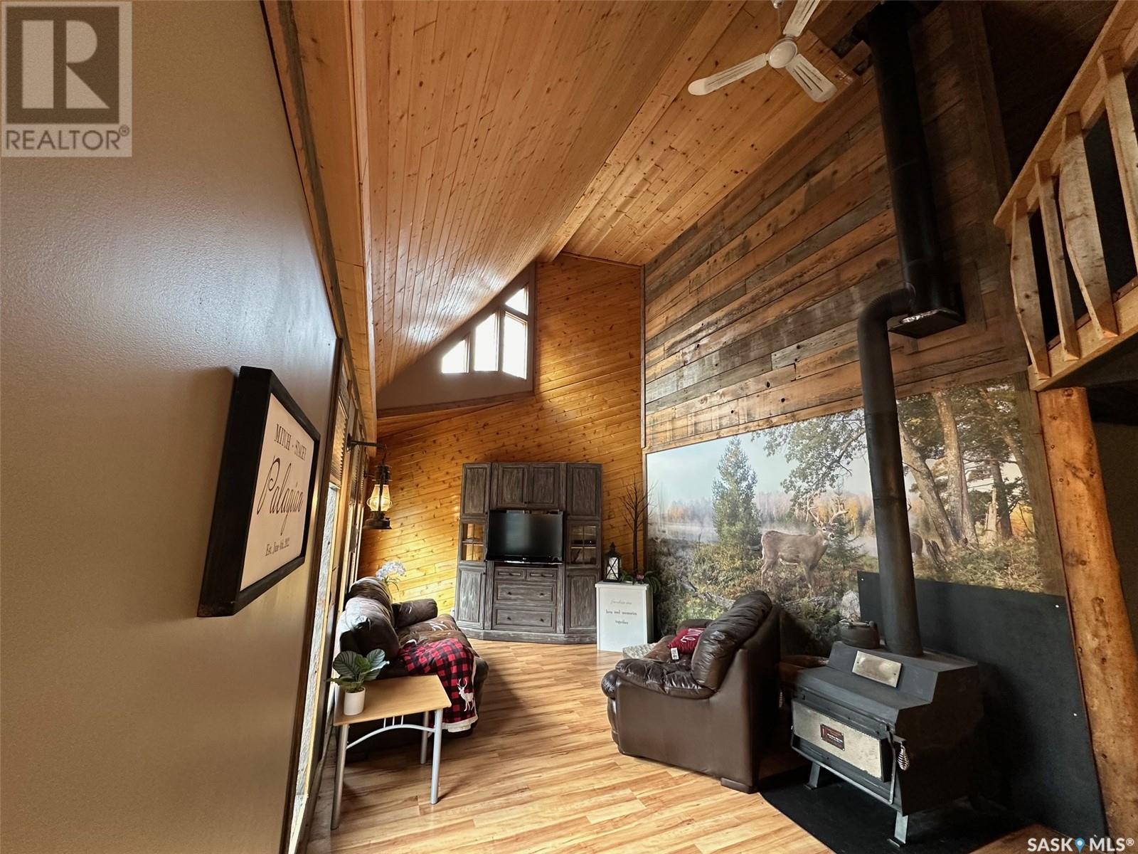 Palagian Cabin Little Swan, Hudson Bay, Saskatchewan  S0E 0Y0 - Photo 2 - SK987483