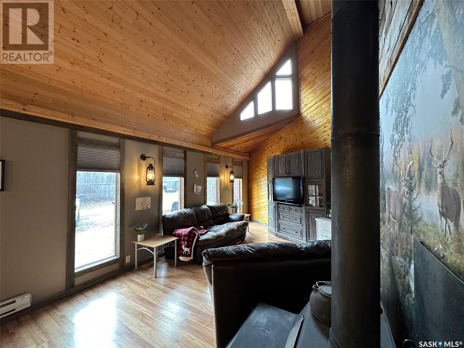 Palagian Cabin Little Swan, Hudson Bay, Saskatchewan  S0E 0Y0 - Photo 4 - SK987483