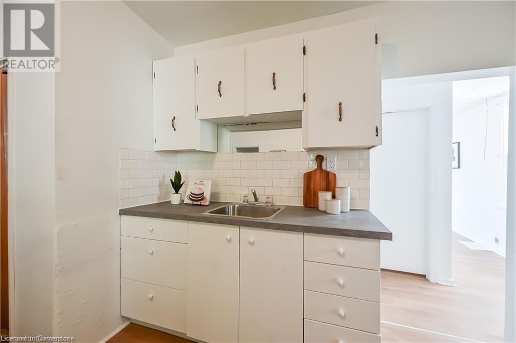 1251 Cannon Street E, Hamilton, Ontario  L8H 1V2 - Photo 13 - 40673463