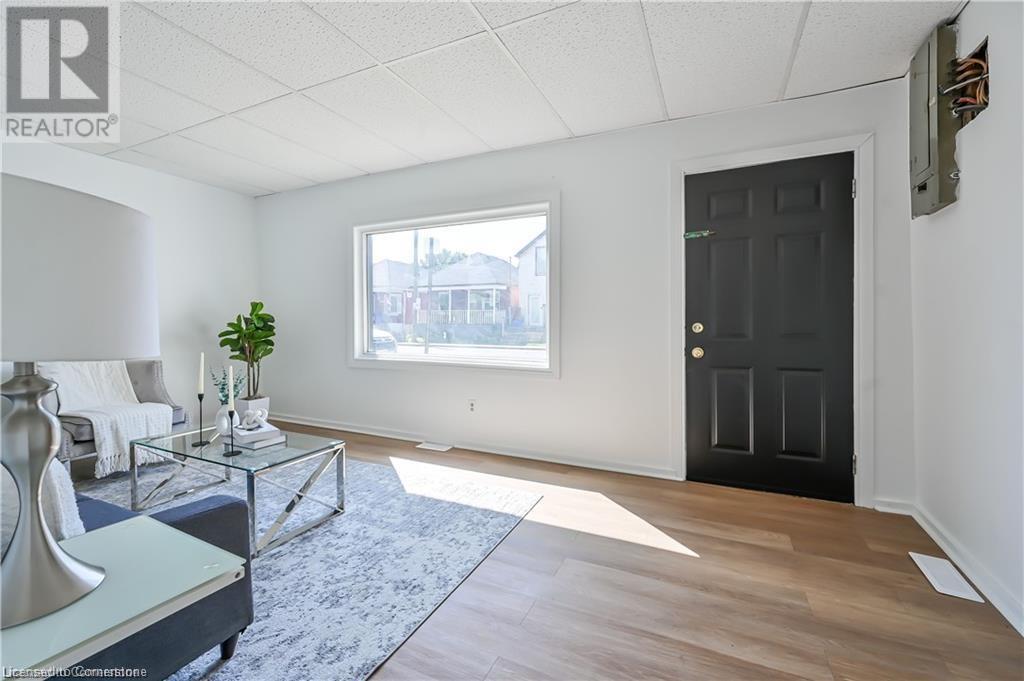 1251 Cannon Street E, Hamilton, Ontario  L8H 1V2 - Photo 3 - 40673463