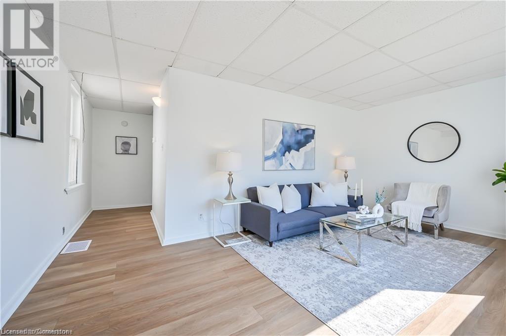 1251 Cannon Street E, Hamilton, Ontario  L8H 1V2 - Photo 4 - 40673463