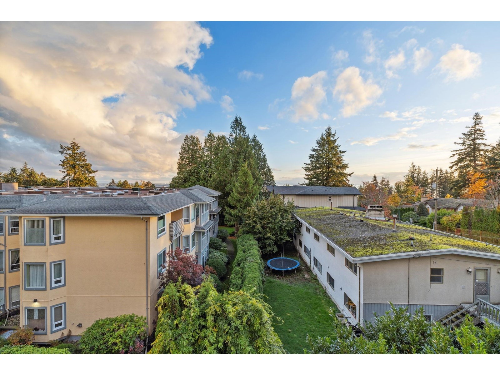 302 1480 Vidal Street, White Rock, British Columbia  V4B 3T7 - Photo 32 - R2941552