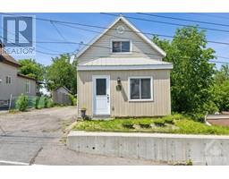 2088 VICTORIA STREET, Rockland, Ontario