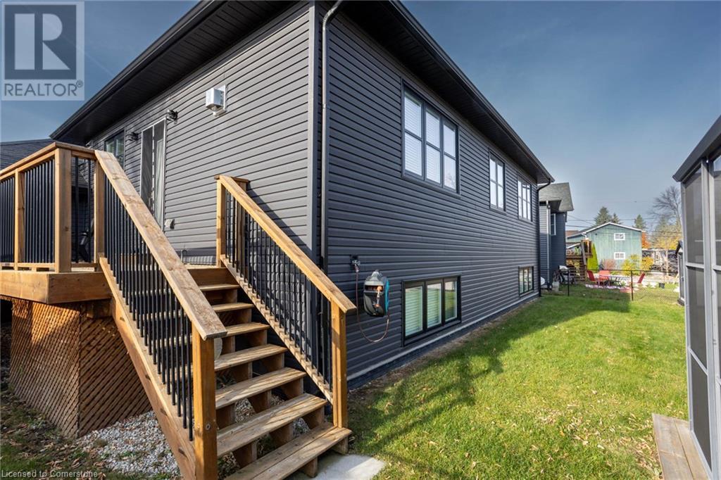 30 Lakeshore Road, Wasaga Beach, Ontario  L9Z 2Y3 - Photo 41 - 40660193