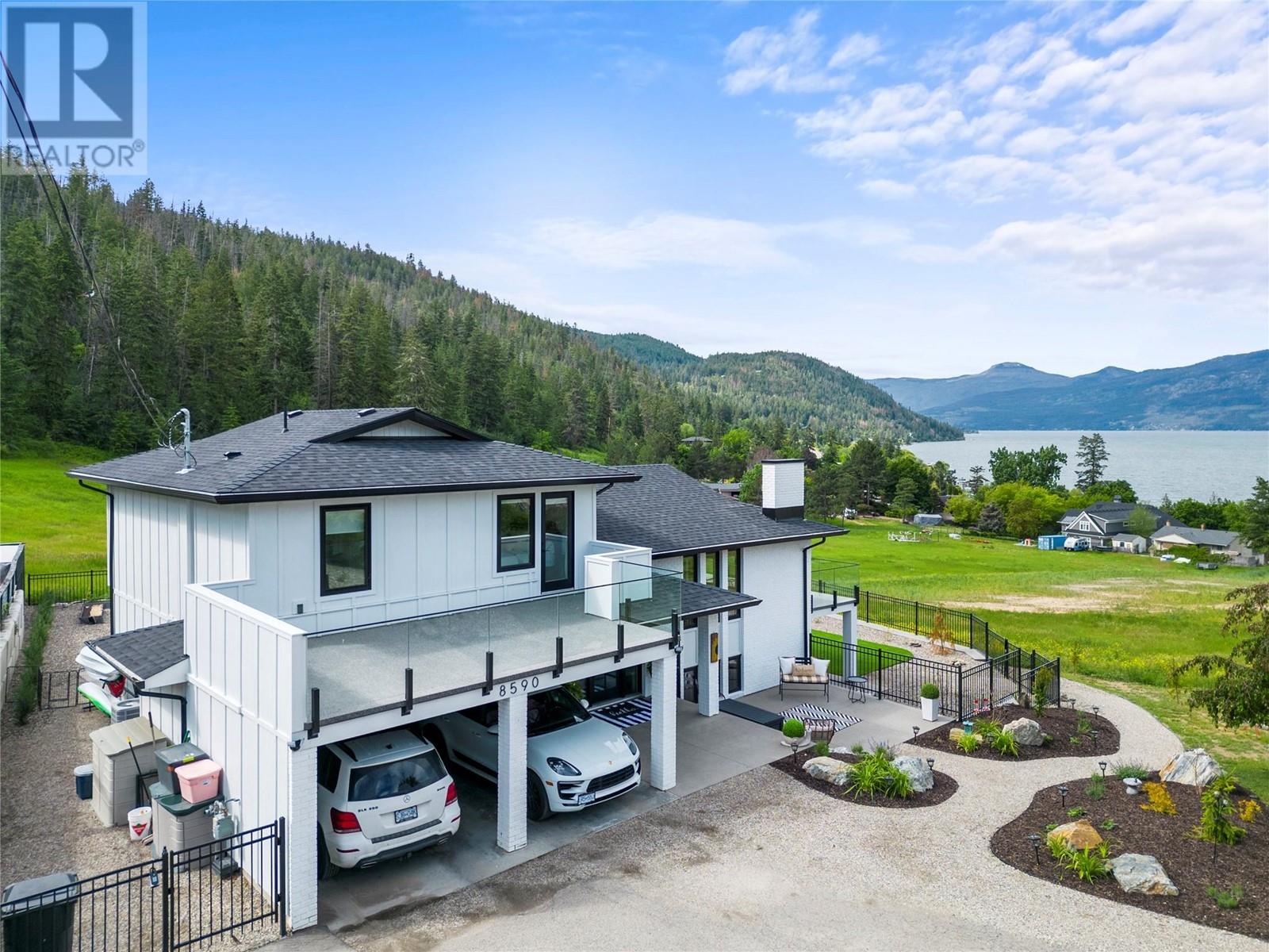 8590 Harbour Heights Road Vernon